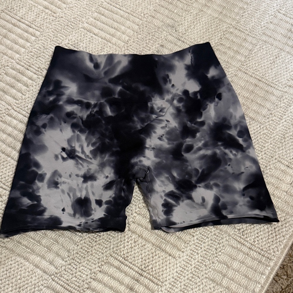 Women’s Black & Gray Tie-Dye Athletic Shorts